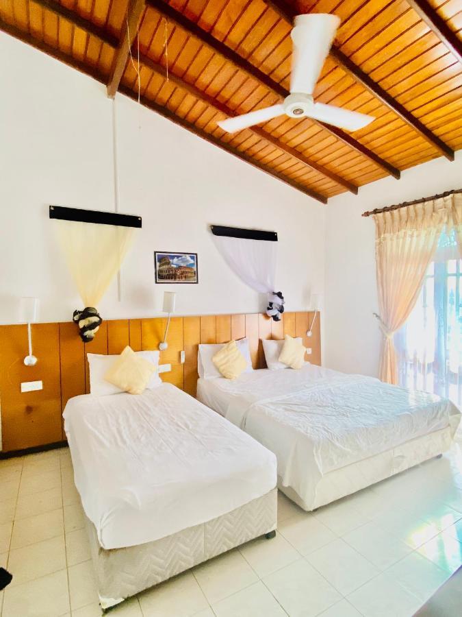 Hikka Paradise Guest House Хіккадува Екстер'єр фото