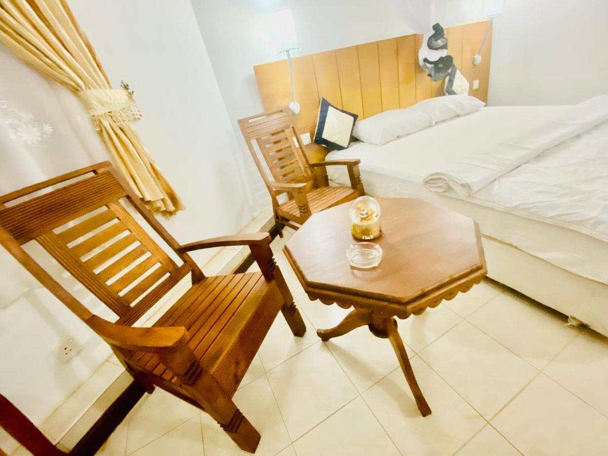 Hikka Paradise Guest House Хіккадува Екстер'єр фото