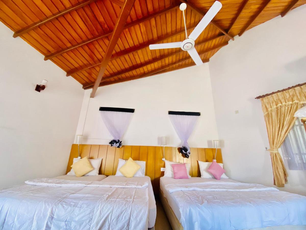 Hikka Paradise Guest House Хіккадува Екстер'єр фото